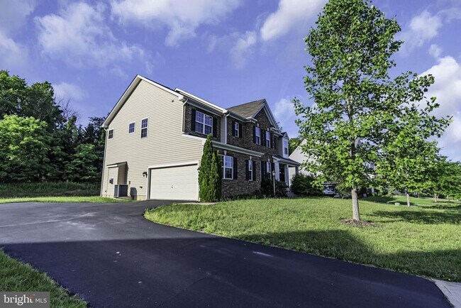 Building Photo - 40560 Aldie Springs Dr