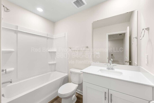 Building Photo - 5253 Brailey Cir