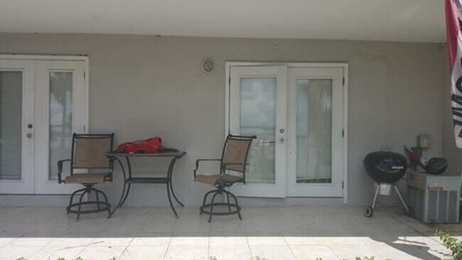 Building Photo - Gorgeous Sunset views. 2 bedroom 2 bath condo