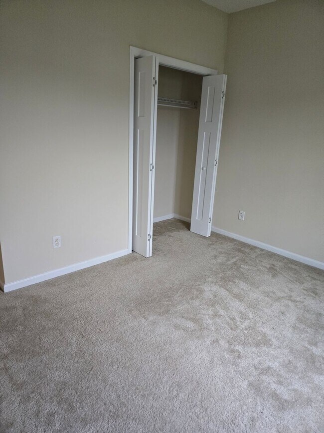 Building Photo - Wow! Incredible Luxury Townhome in Williamsburg!