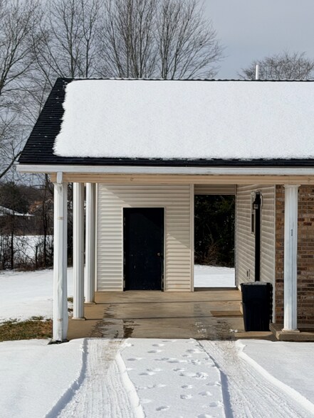 Building Photo - 8385 Shell Ln NW