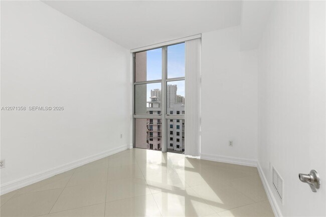 Building Photo - 3131 NE 188th St