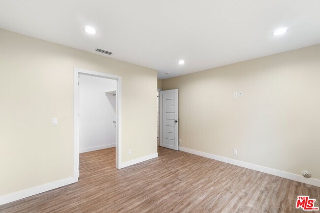 Building Photo - 17633 Nordhoff St
