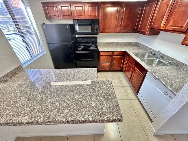Building Photo - 4965 Indian River Dr