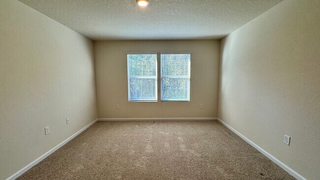 Building Photo - St. Johns County Townhome || Screened in Lanai || Resort Style Amenities