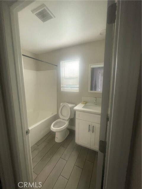 Building Photo - 4552 E 53rd St