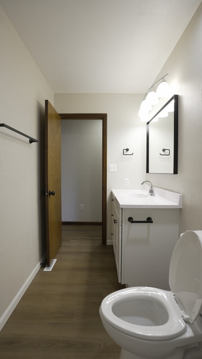 Building Photo - Spruce Hill