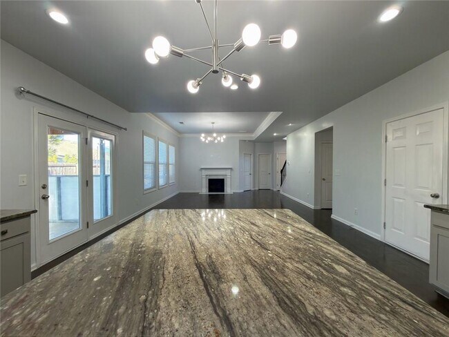 Building Photo - 2886 Cove View Ct SE