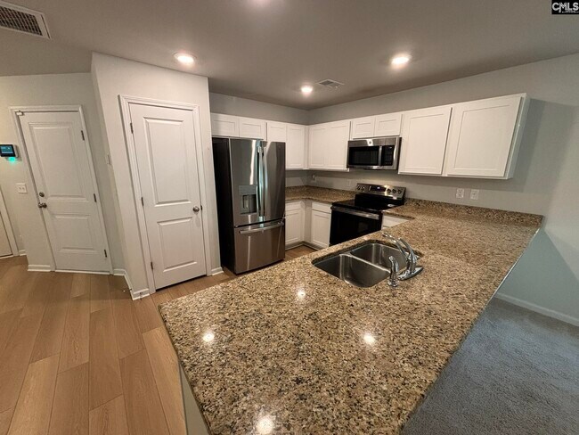 Building Photo - 140 Kings Parish Ct