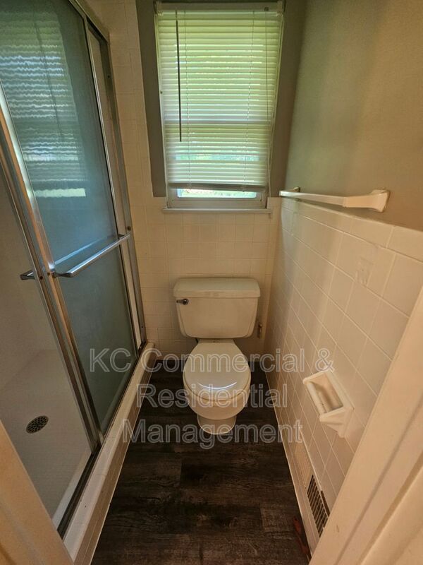 Building Photo - 10013 N Harrison Dr