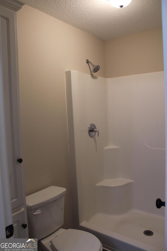 Building Photo - 425 Andover Dr
