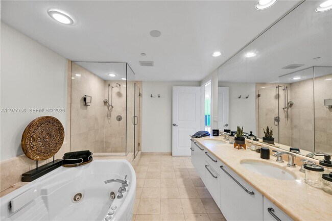 Building Photo - 3101 S Ocean Dr