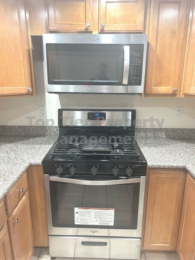 Building Photo - Spacious 2 Bed / 2 Bath Condo Near SDSU – ...