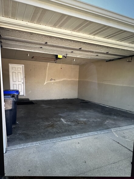 Building Photo - N511 Willowcrest Ct