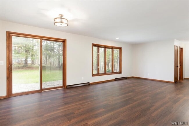 Building Photo - 60 Heiler Dr