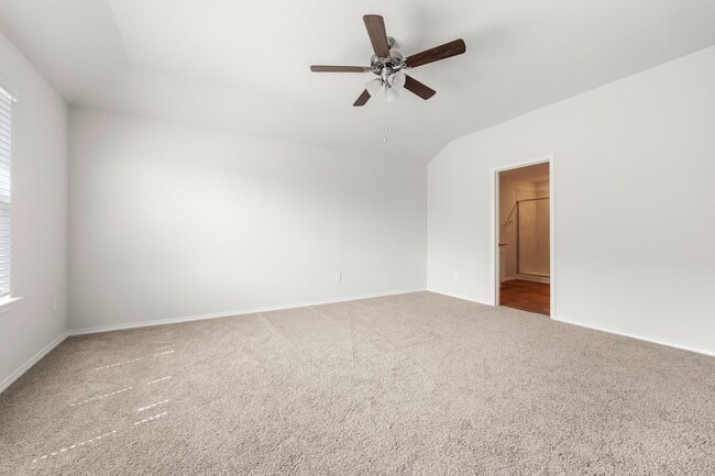 Building Photo - Like New Home In The Preserve at Medina!!!