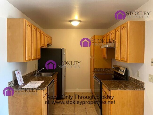 Building Photo - 1477 Marchbanks Dr