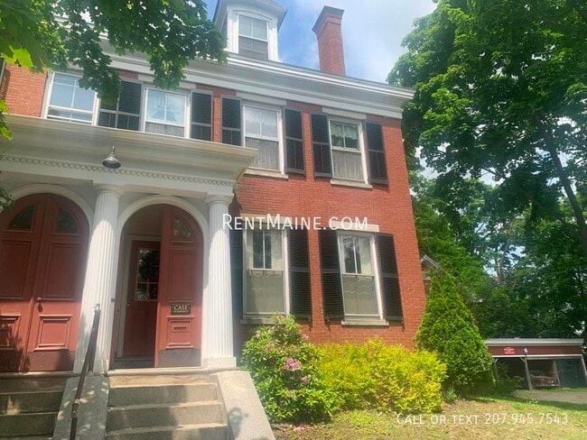 Building Photo - 13 Hudson St