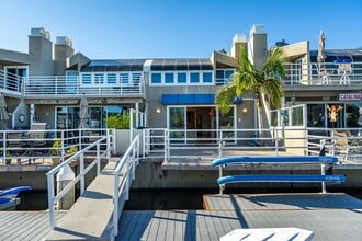 Building Photo - Stunning Waterfront Townhome in Huntington Beach!