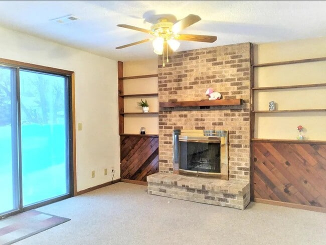 Building Photo - 12333 Travois Rd