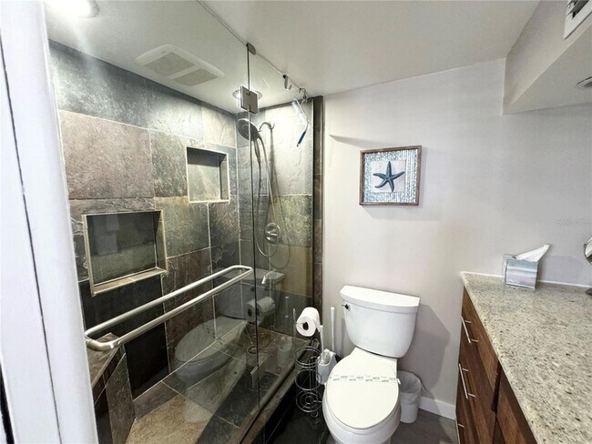 Building Photo - 1255 Tarpon Center Dr