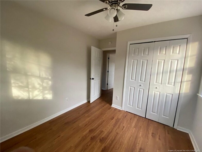 Building Photo - 1721 Merry Oaks Dr