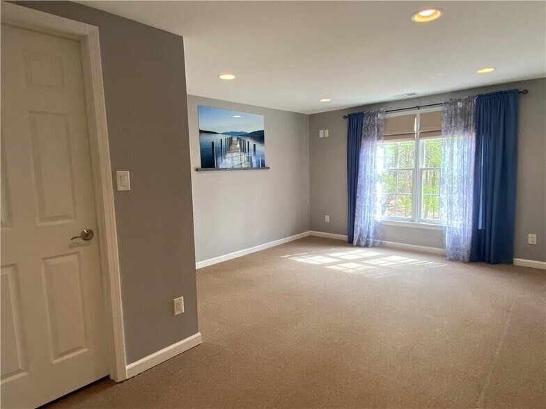 Building Photo - 7655 Golden Sands Dr