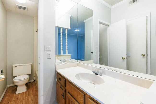 Building Photo - 7405 Avenue X