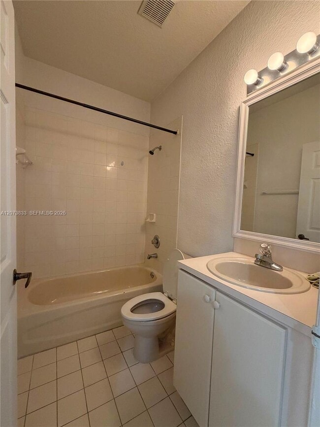 Building Photo - 8245 NW 108th Ave