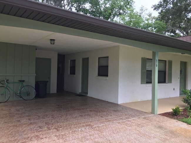Building Photo - 16 Farraday Ln