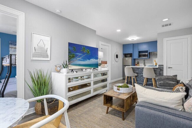 Primary Photo - 2620 Arbor St