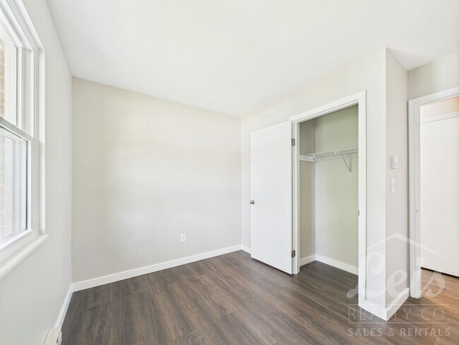 Building Photo - 1473 Skylark Dr
