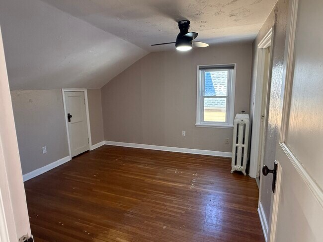 Building Photo - 234 5th Ave N