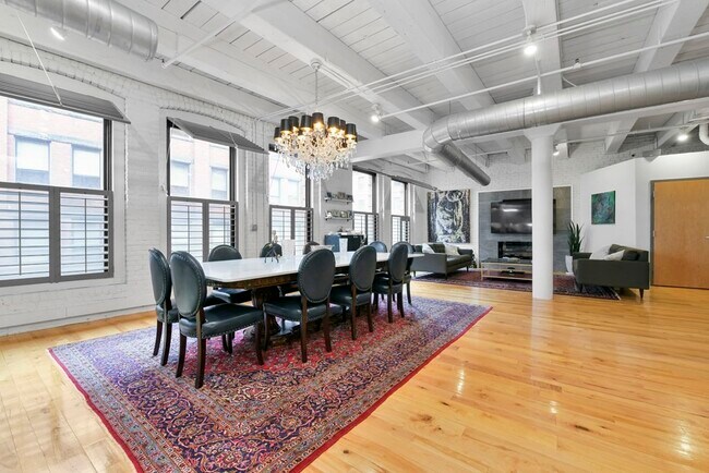 Building Photo - 112 Beach St