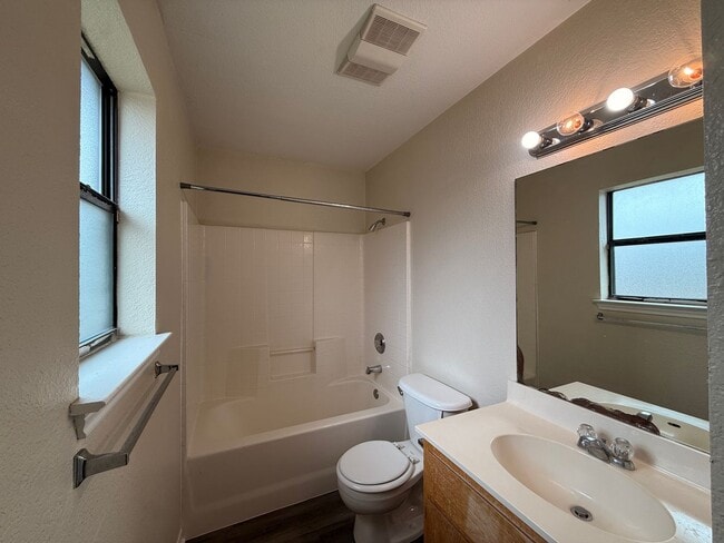 Building Photo - 108 Castellon Ct