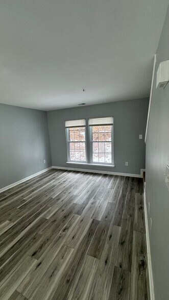 Building Photo - 7927 Foxcrest Ct