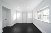 Building Photo - 75 Palisade Ave