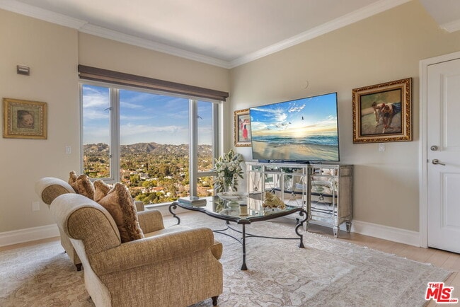 Building Photo - 10727 Wilshire Blvd