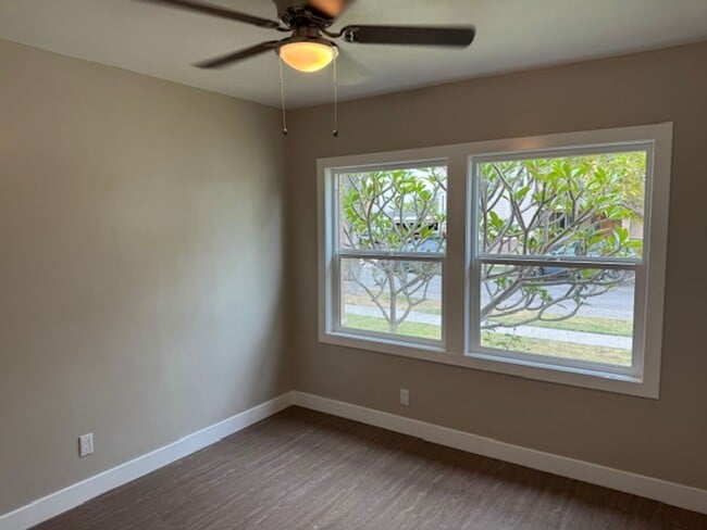 Building Photo - Newly Renovated 4 Bedroom 2 Bath home, wit...