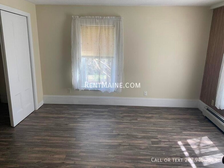 Building Photo - 15 Elm St