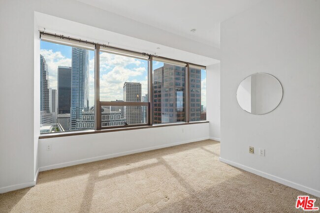 Building Photo - 1100 Wilshire Blvd