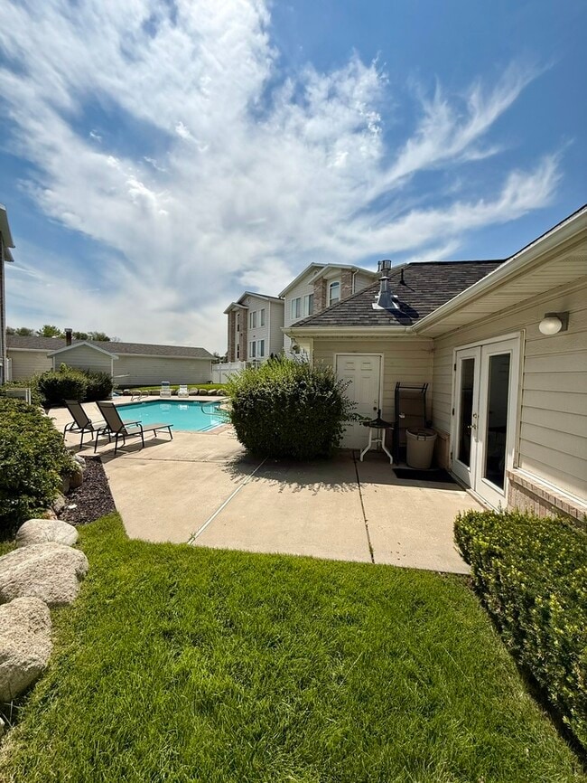 Building Photo - 1196 E 6600 S