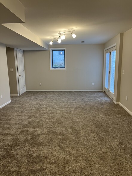 LL Rec Room - 984 22nd Ave