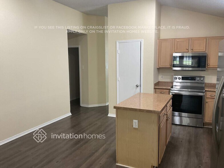 Building Photo - 6316 Fern Meadow Dr