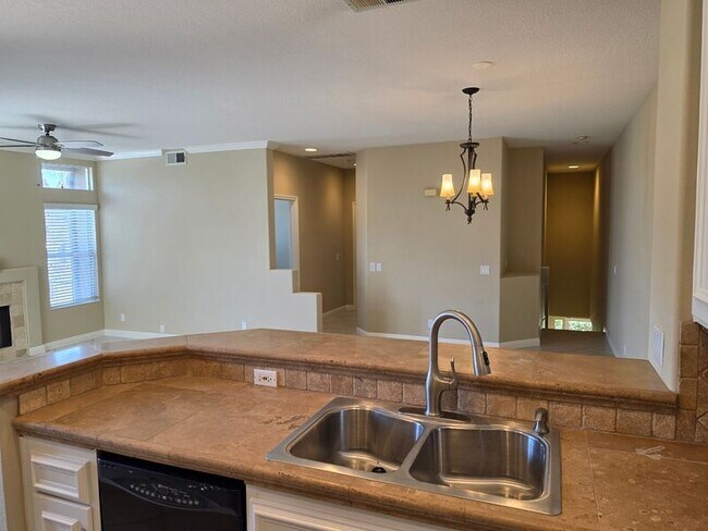 Building Photo - 28436 Yosemite Dr