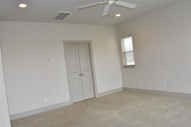 Building Photo - 2922 Leeland St