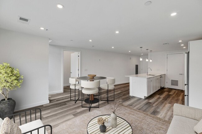 Building Photo - 1 Bedroom in Northern Liberties - Parking Available