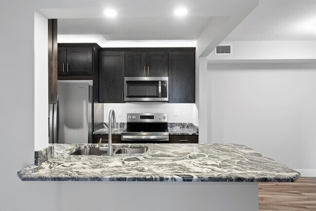 Building Photo - 2518 SE Anchorage Cove