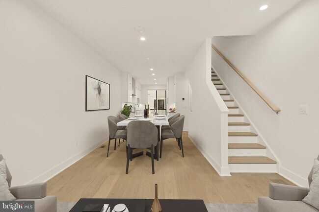 Building Photo - 2607 1st St NW
