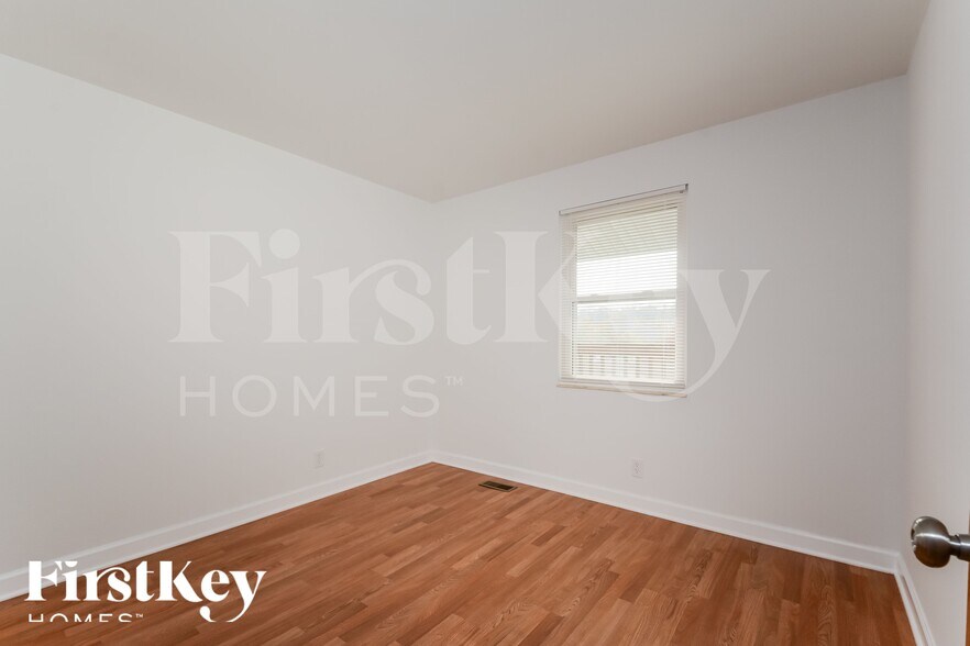 Building Photo - 1865 Waybridge Ln